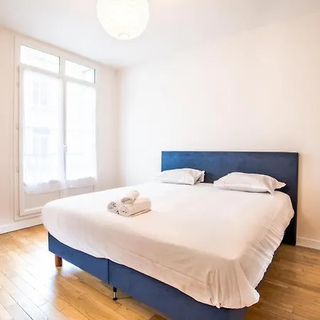 Modern Near Vieux Tours